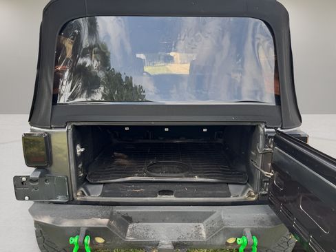 Used 2016 Jeep Wrangler Unlimited Sport AWD/4WD image 10