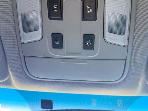 Used 2015 Kia Sedona LX w/ LX Convenience Package FWD image 20