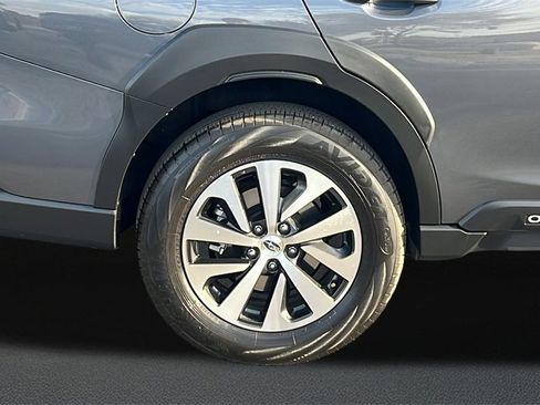 Used 2023 Subaru Outback Premium image 5