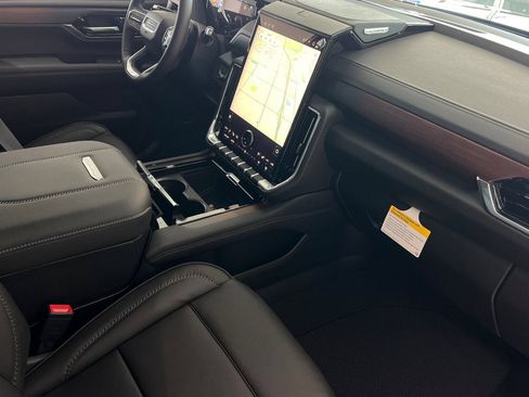 New 2026 GMC Yukon Denali AWD/4WD image 17