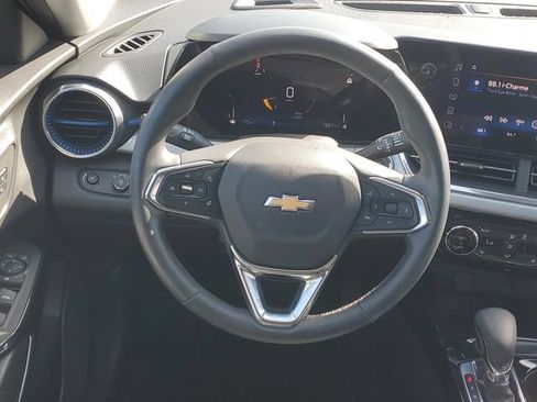 Certified 2024 Chevrolet Trax LT w/ Driver Confidence Package FWD image 12