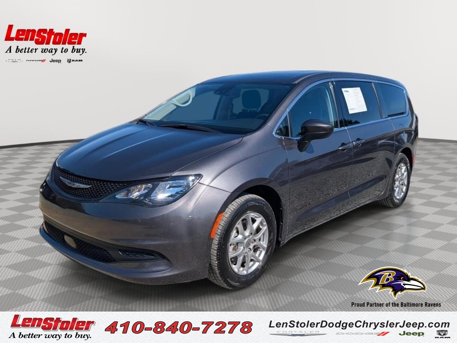 Used 2023 Chrysler Voyager LX FWD image 1