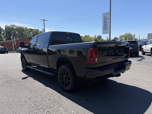 Used 2025 RAM 2500 Laramie AWD/4WD image 5