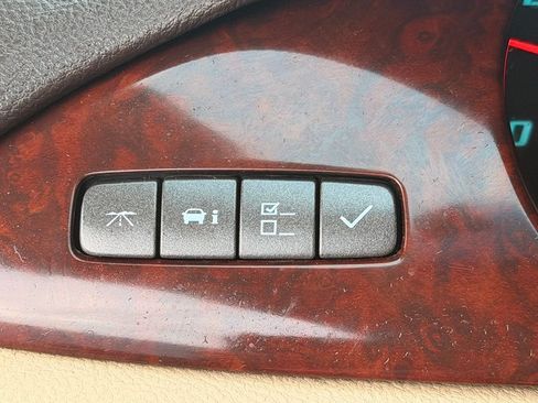 Used 2009 Buick Lucerne CXL w/ Driver Confidence Package FWD image 20