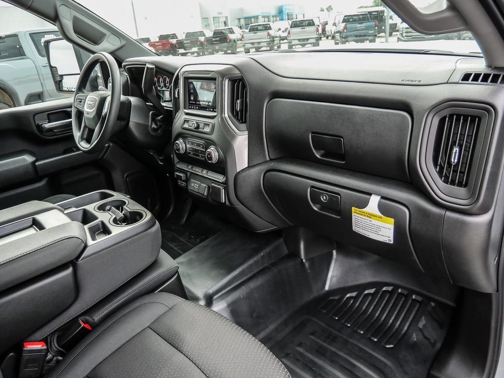 New 2026 GMC Sierra 2500 Pro w/ Convenience Package RWD image 17