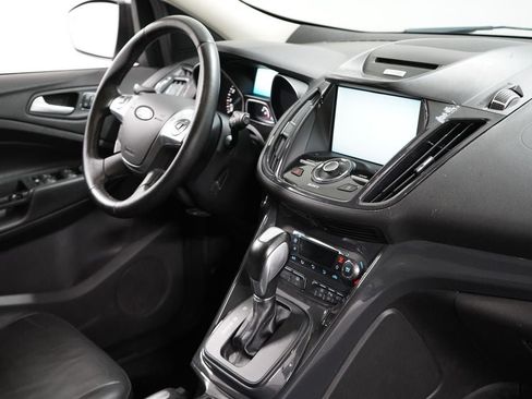 Used 2015 Ford Escape Titanium w/ Equipment Group 301A AWD/4WD image 32