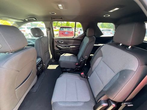 Used 2023 Chevrolet Traverse LT AWD/4WD image 22