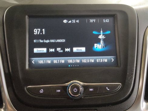 Used 2018 Chevrolet Equinox LT image 25