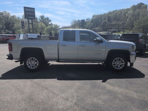 Used 2019 GMC Sierra 1500 SLE w/ SLE Value Package AWD/4WD image 13