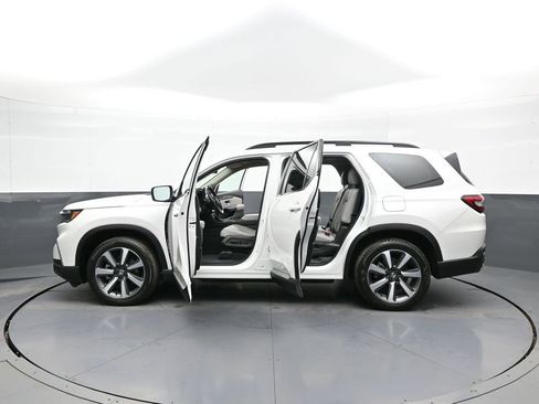 Certified 2023 Honda Pilot Touring image 45