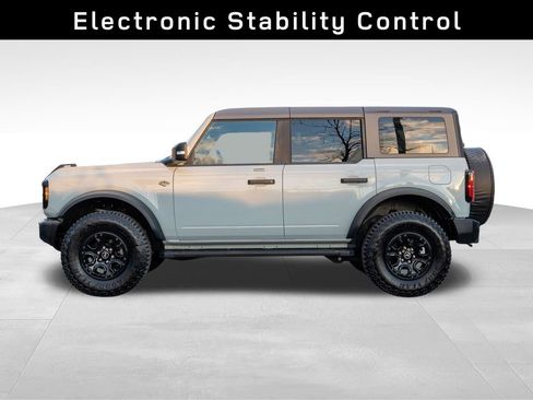 Used 2023 Ford Bronco Wildtrak image 7