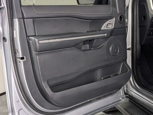 Certified 2024 Ford Expedition XLT RWD image 25