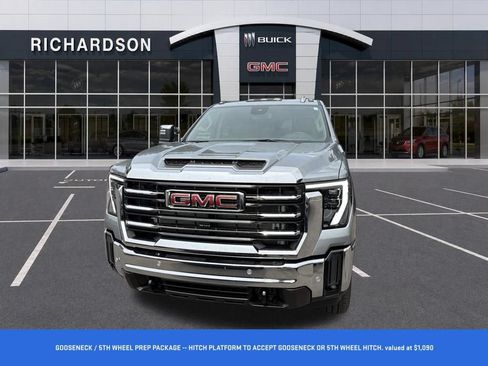 Used 2024 GMC Sierra 2500 SLT w/ SLT Premium Package AWD/4WD image 4