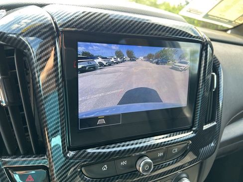 Used 2022 Chevrolet Traverse LT FWD image 35