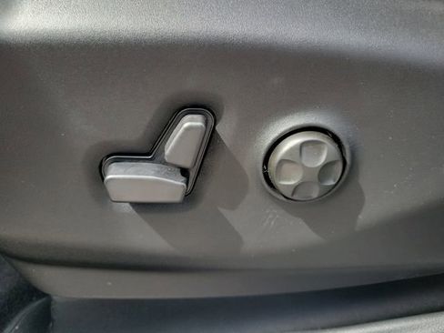 New 2026 Chrysler Pacifica Select image 15