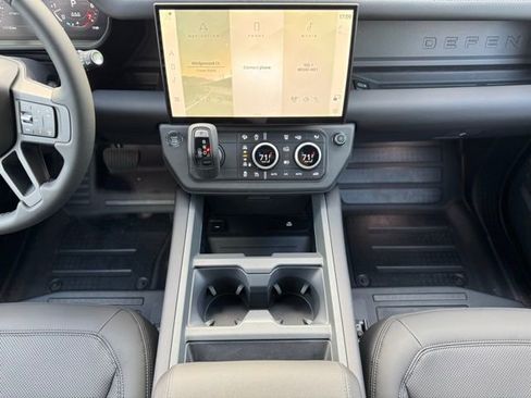 New 2026 Land Rover Defender 110 X-Dynamic SE AWD/4WD image 27