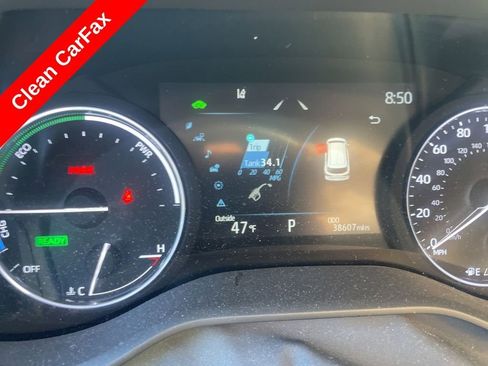 Used 2024 Toyota Sienna Platinum FWD image 5
