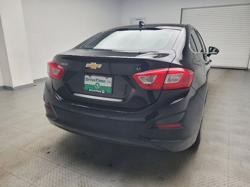 Used 2017 Chevrolet Cruze LT image 7