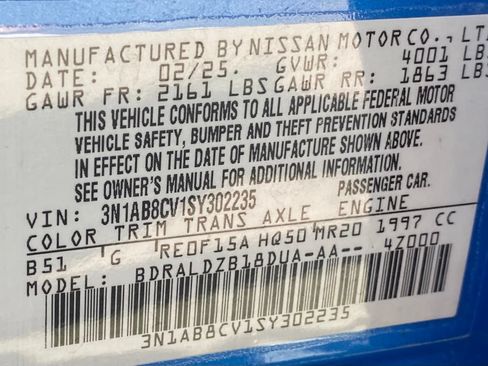 Used 2025 Nissan Sentra SV FWD image 41