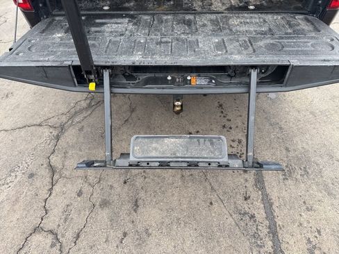 Used 2019 Ford F150 Platinum w/ Equipment Group 701A Luxury image 42