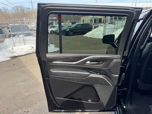 Used 2022 Cadillac Escalade ESV Sport image 19