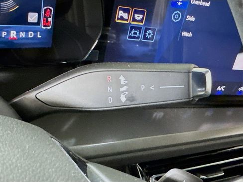 New 2026 Chevrolet Traverse LT w/ Enhanced Driving Package FWD image 11
