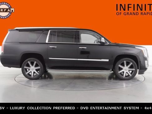 Used 2016 Cadillac Escalade ESV Luxury image 2
