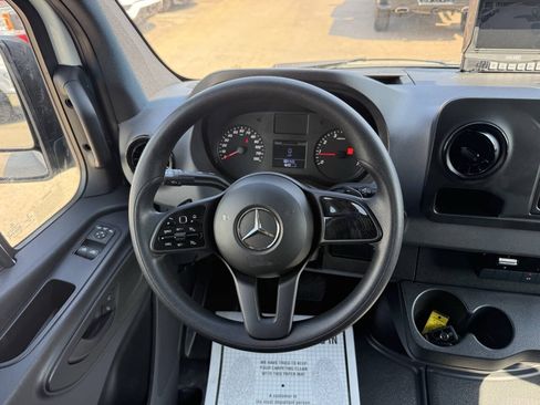 Used 2020 Mercedes-Benz Sprinter 2500 w/ Driver Convenience Package image 17