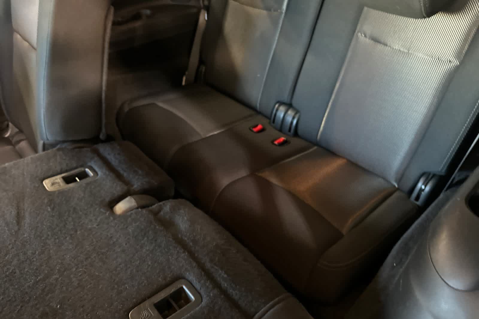 Used 2020 Nissan Pathfinder S AWD/4WD image 17