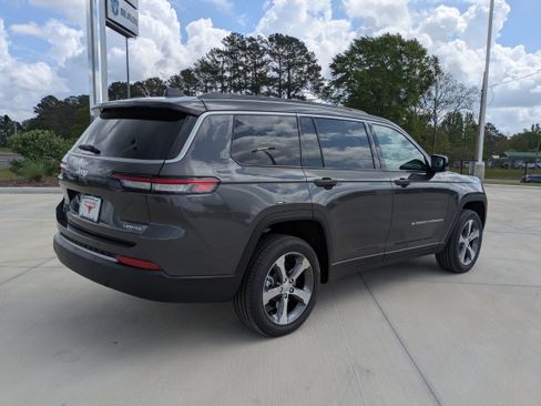 New 2026 Jeep Grand Cherokee L Limited RWD image 7