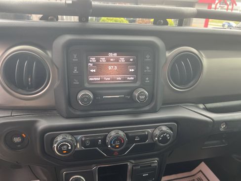 Used 2021 Jeep Wrangler Sport image 11