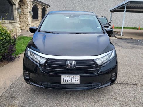 Used 2024 Honda Odyssey EX-L image 3