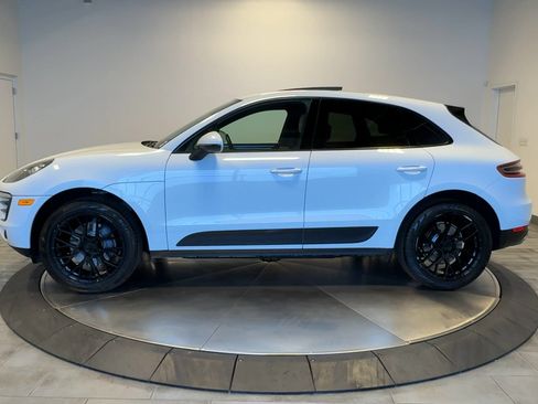 Used 2017 Porsche Macan AWD/4WD image 4