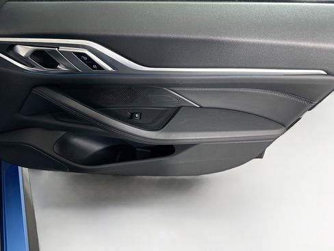 Used 2024 BMW i4 eDrive40 image 32