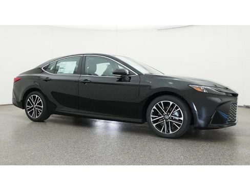 New 2026 Toyota Camry XLE image 28