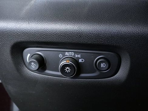 Used 2020 Chevrolet Traverse LT w/ Driver Confidence II Package AWD/4WD image 25
