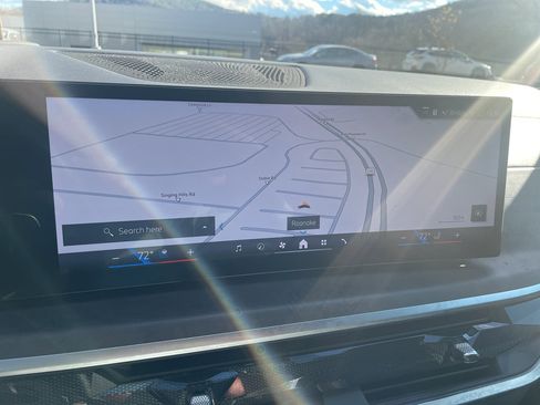 Used 2025 BMW X5 xDrive40i w/ Climate Comfort Package image 36