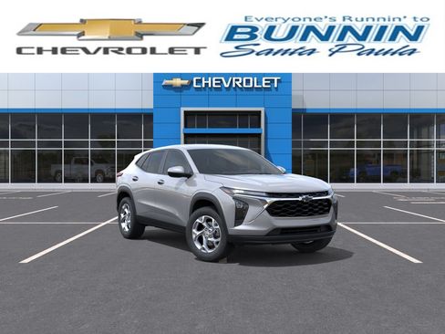 New 2026 Chevrolet Trax LS w/ LS Convenience Package FWD image 1