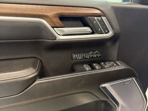 Used 2023 Chevrolet Silverado 1500 High Country w/ Technology Package image 30