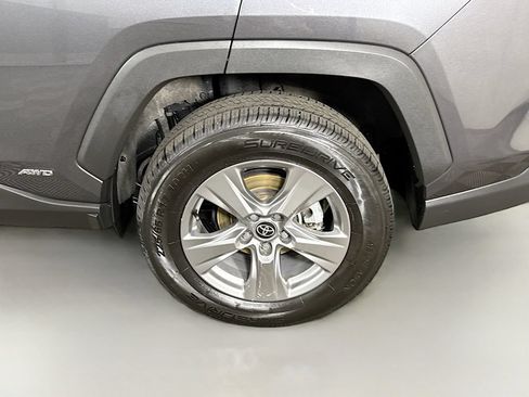 Used 2023 Toyota RAV4 XLE AWD/4WD image 33