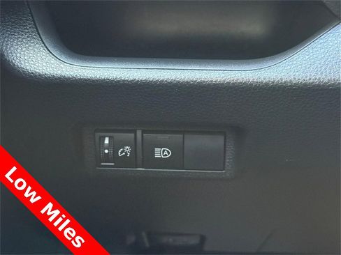 Used 2019 Toyota RAV4 LE image 29