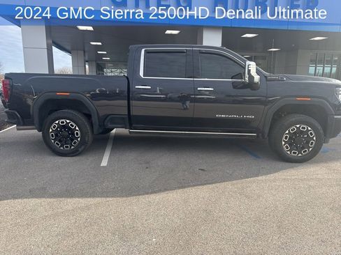 Used 2024 GMC Sierra 2500 Denali Ultimate image 2