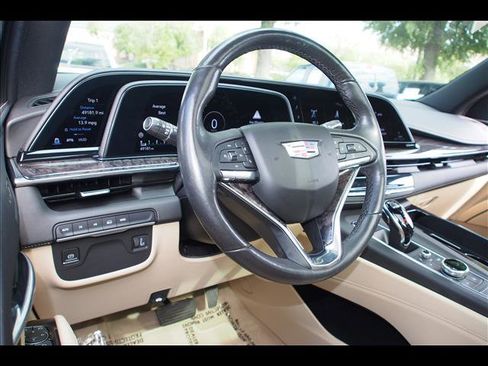 Used 2021 Cadillac Escalade ESV Premium Luxury w/ LPO, Illumination Package image 22