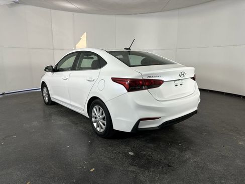 Used 2021 Hyundai Accent SEL image 9