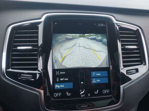 Used 2021 Volvo XC90 T6 Momentum w/ Advanced Package AWD/4WD image 16