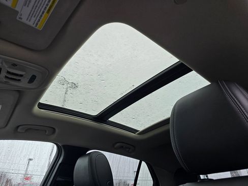 Used 2023 Buick Encore GX Essence w/ Experience Buick Package image 25