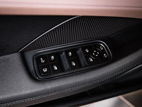 Certified 2026 Porsche Panamera 4 E-Hybrid AWD/4WD image 22