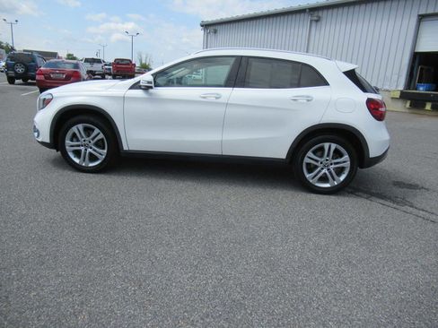 Used 2020 Mercedes-Benz GLA 250 4MATIC image 8