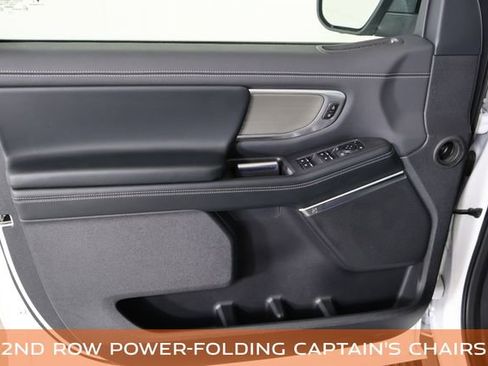 Used 2025 Ford Expedition Max Platinum AWD/4WD image 24