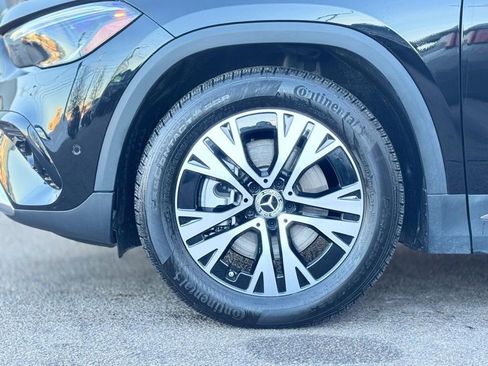 Used 2025 Mercedes-Benz GLA 250 4MATIC w/ Exclusive Package image 10
